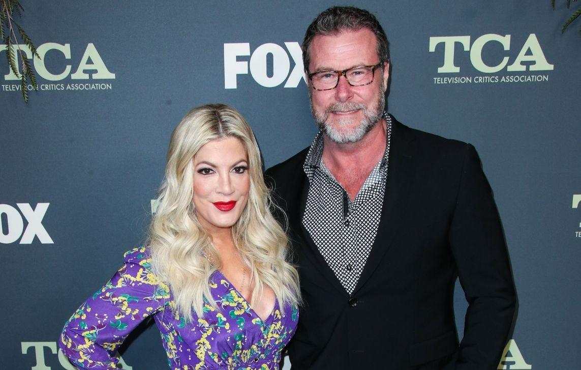 tori spelling contributing childrens christmas present dean mcdermott