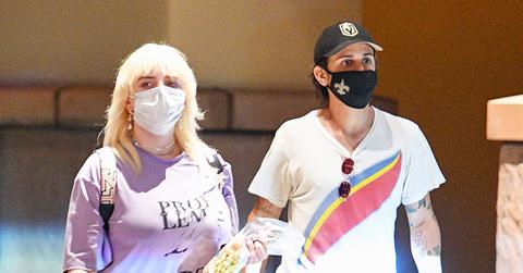 billie eilish boyfriend matthew tyler vorce apologizes for offensive posts ok