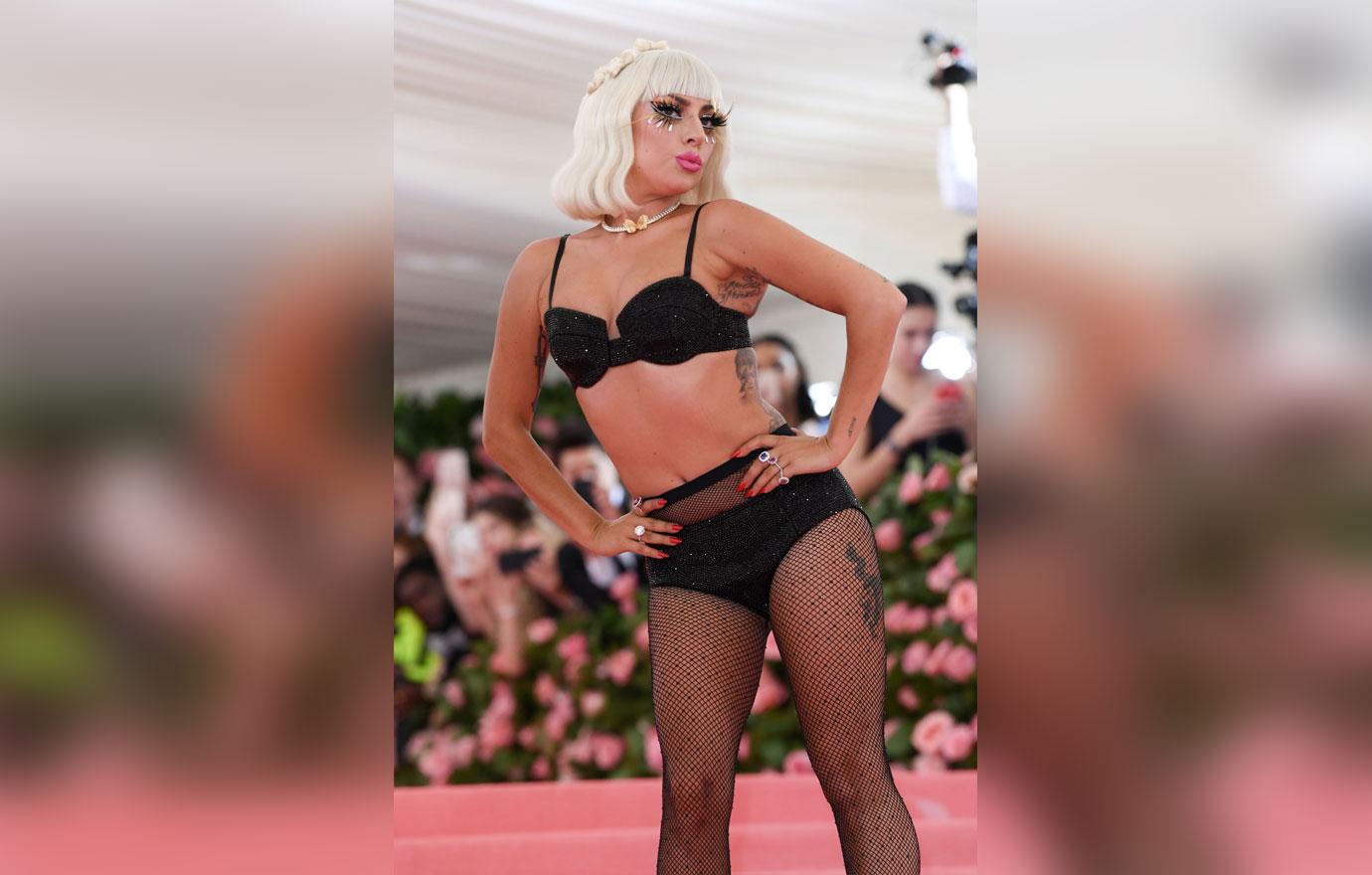 Lady Gaga On Met Gala Red Carpet Amanda Knox Twitter Feud