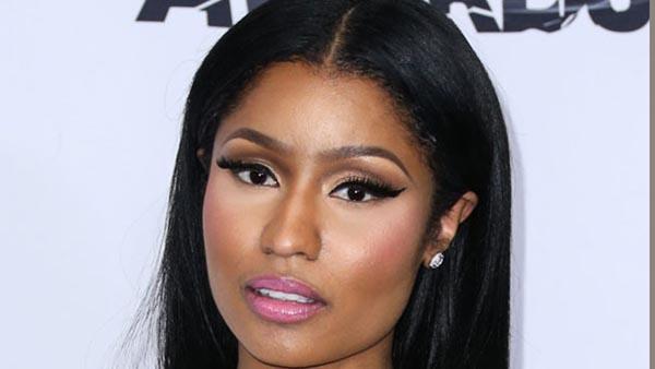 Nicki Minaj's fiance Meek Mill gives her a helping hand on New