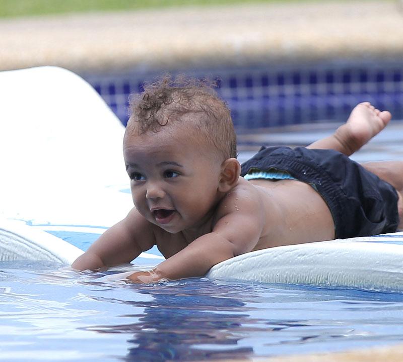 Kim kardashian saint west north west mexico vacation pool pics 5