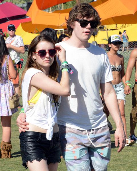 Ok_041513 emma roberts coachella_ _1.jpg