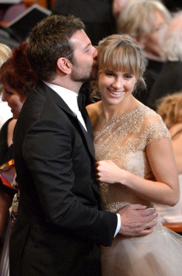 Bradley cooper suki waterhouse split ap