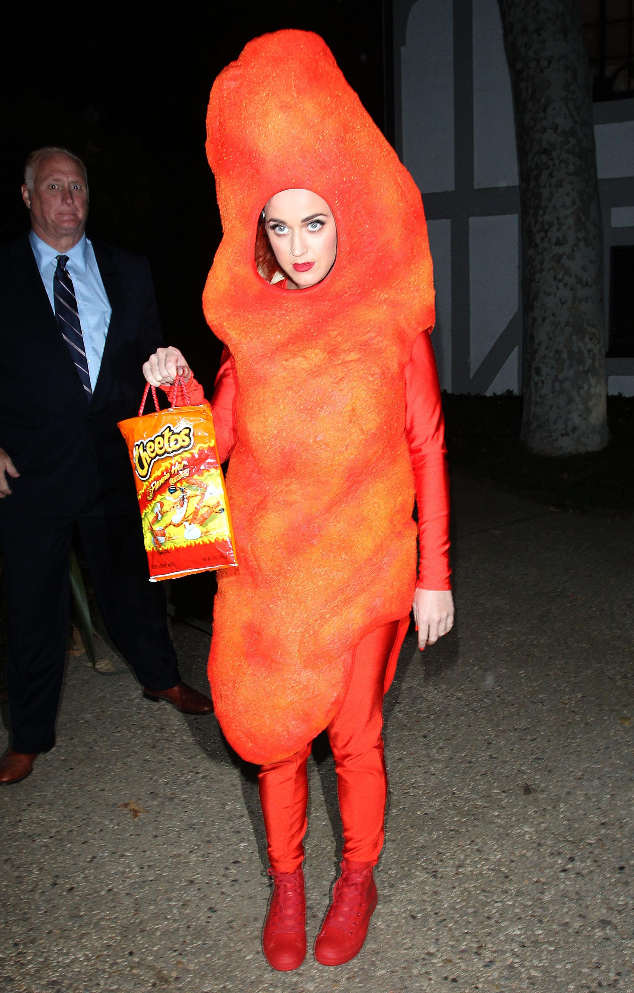 Kate Hudson&#039;s Halloween Bash **NO DAILY MAIL SALES**