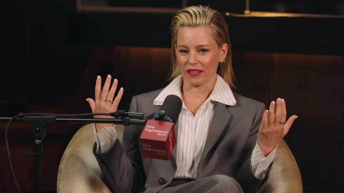 photo of elizabeth banks