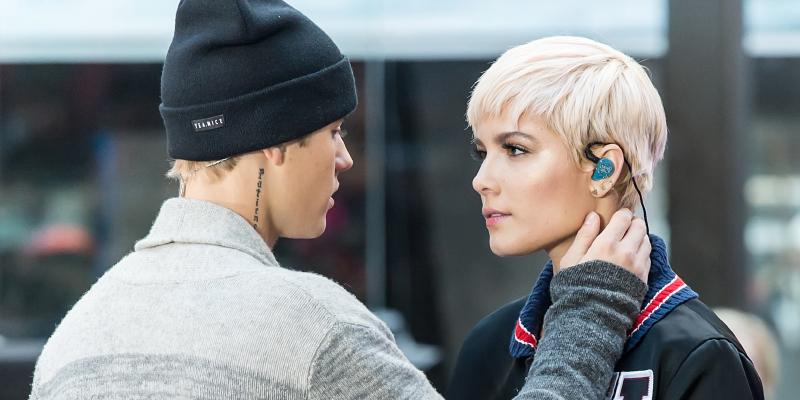 Justin Bieber intimately touching Halsey's neck amid dating rumors