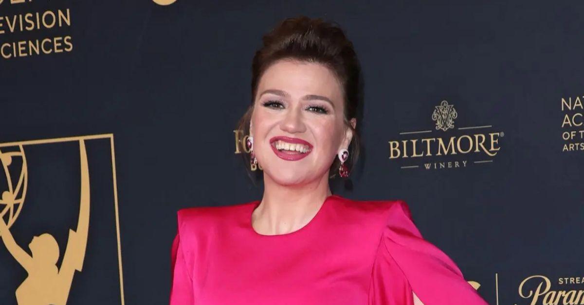 Image of The 43-year-old claimed she strained her vocals before her opening night of 'Studio Sessions.'