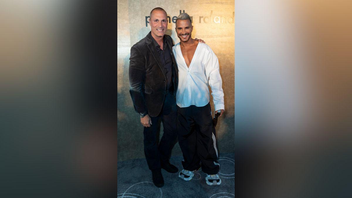 Image of Nigel Barker is on good terms with Tyra Banks.