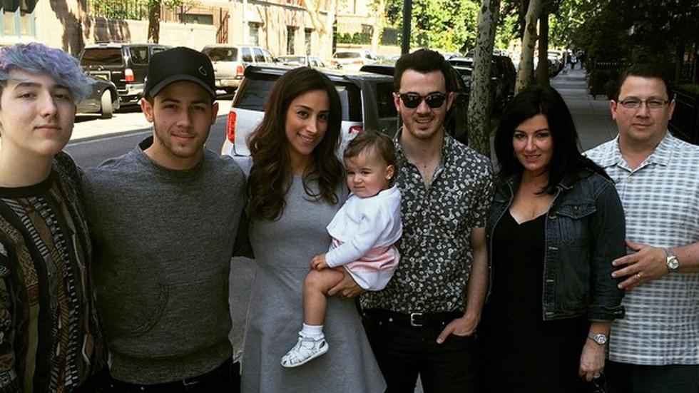 Jonas family instagram photos