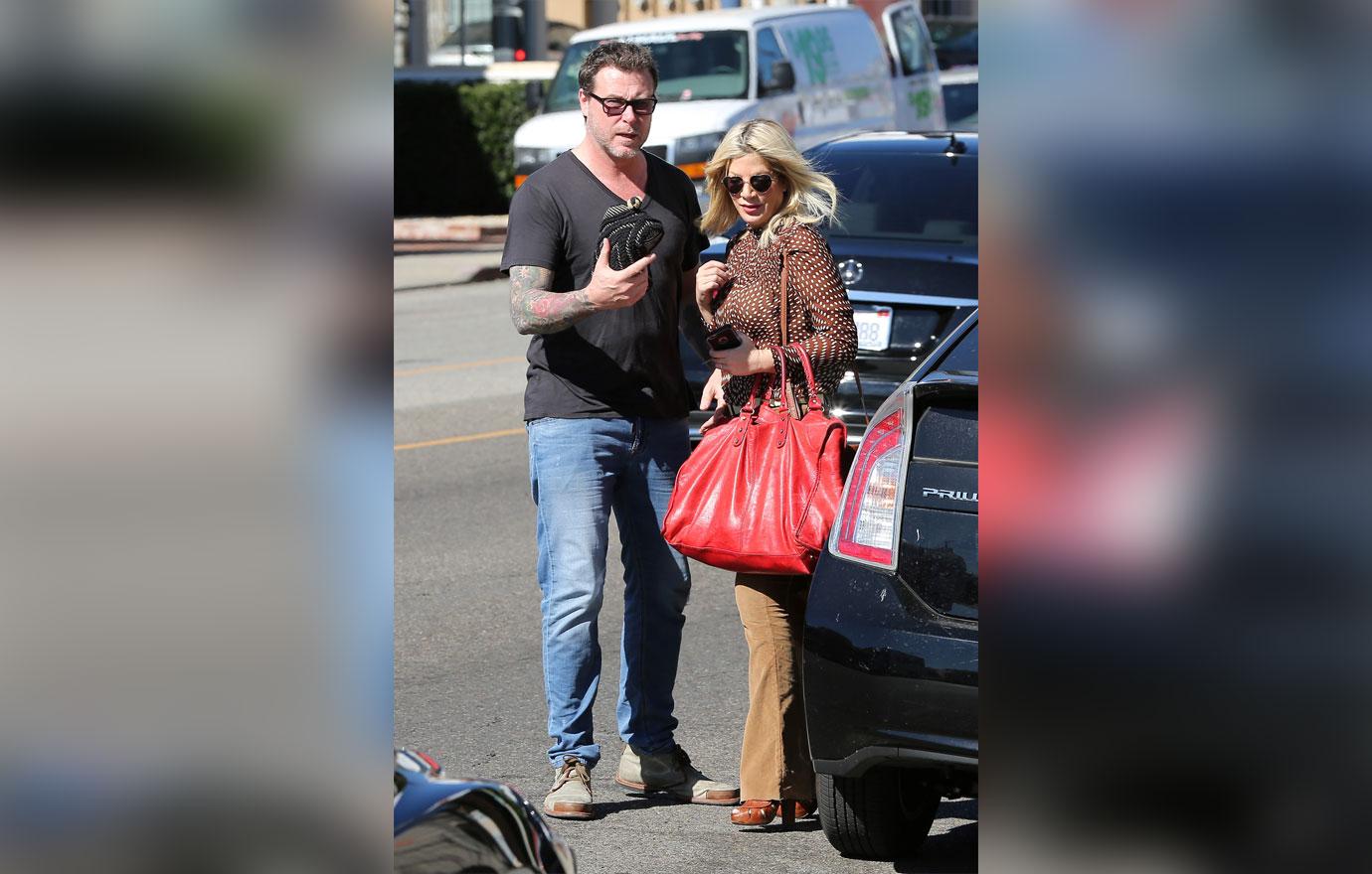 Tori spelling dean mcdermott anniversary volcano 5