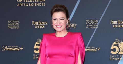 Photo of Kelly Clarkson