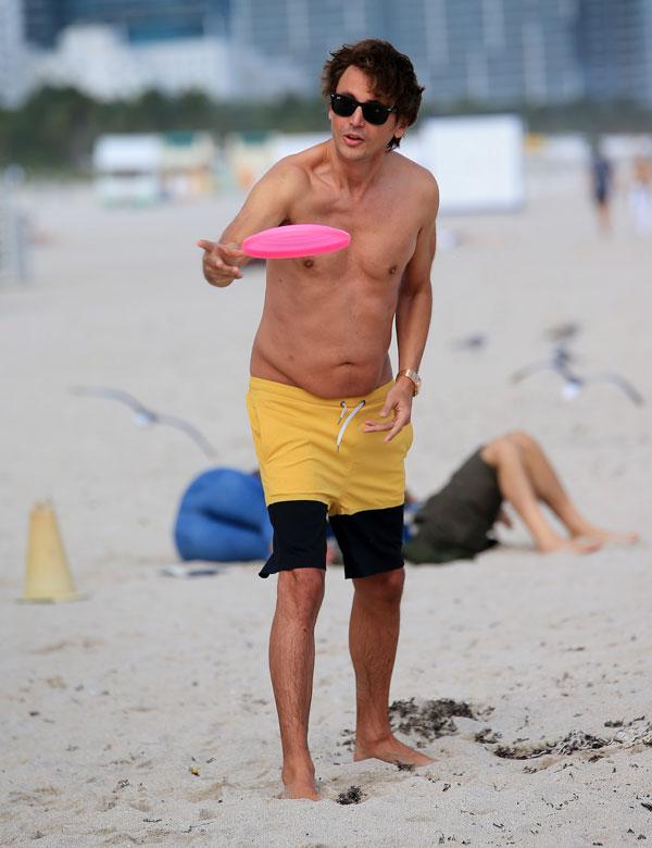 jonathan cheban girlfriend frisbee