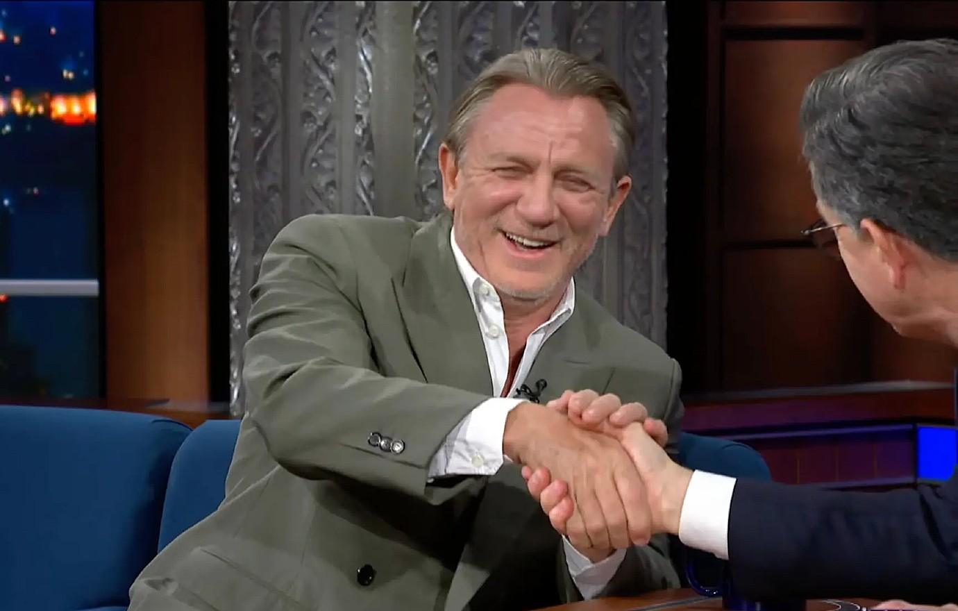 daniel craig calls out stephen colbert over name cbs