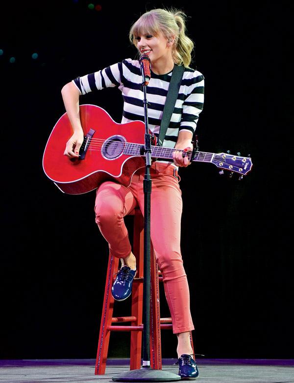 Taylor swift singing_p