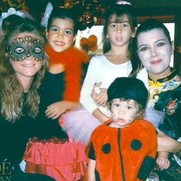 https://media.okmagazine.com/brand-img/fyTHJW82G/0x0/2013/10/halloween-kardashians.jpg