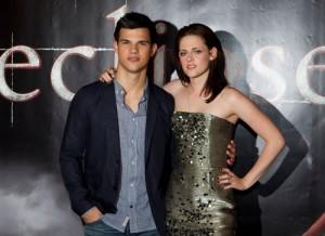 2010__06__80__Stewart_Lautner_062010 300×218.jpg