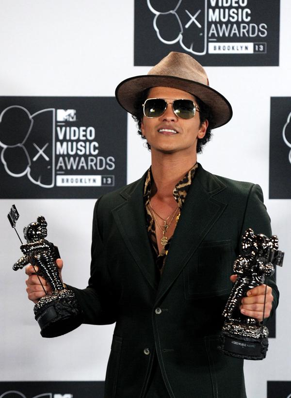 2013 MTV Video Music Awards - Press Room