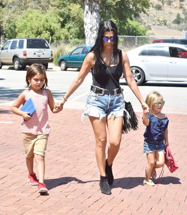 Kourtney kardashian mason disick therapy scott behavior 05