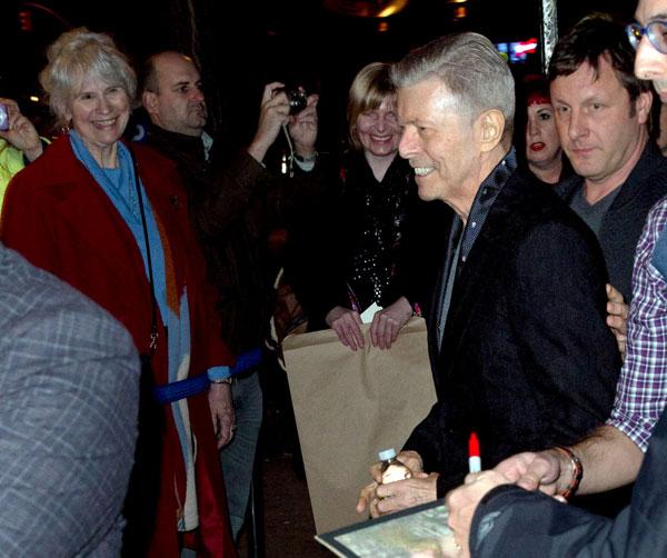 david-bowie-dead-cancer-battle-last-photo