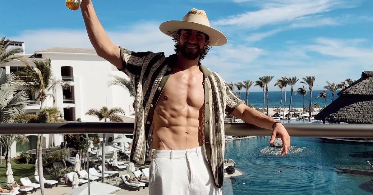 image of Jason Tartick said he's 'open' to love again. 