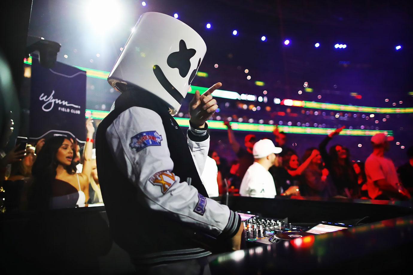 marshmello performs at wynn field club for halftime show