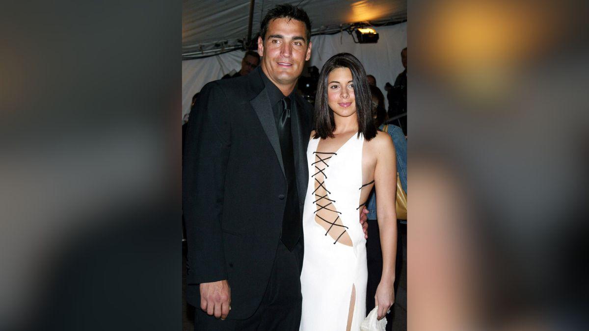 image of Jamie Lynn Sigler married her first husband, Abraxas 'AJ' Discala, in 2003.