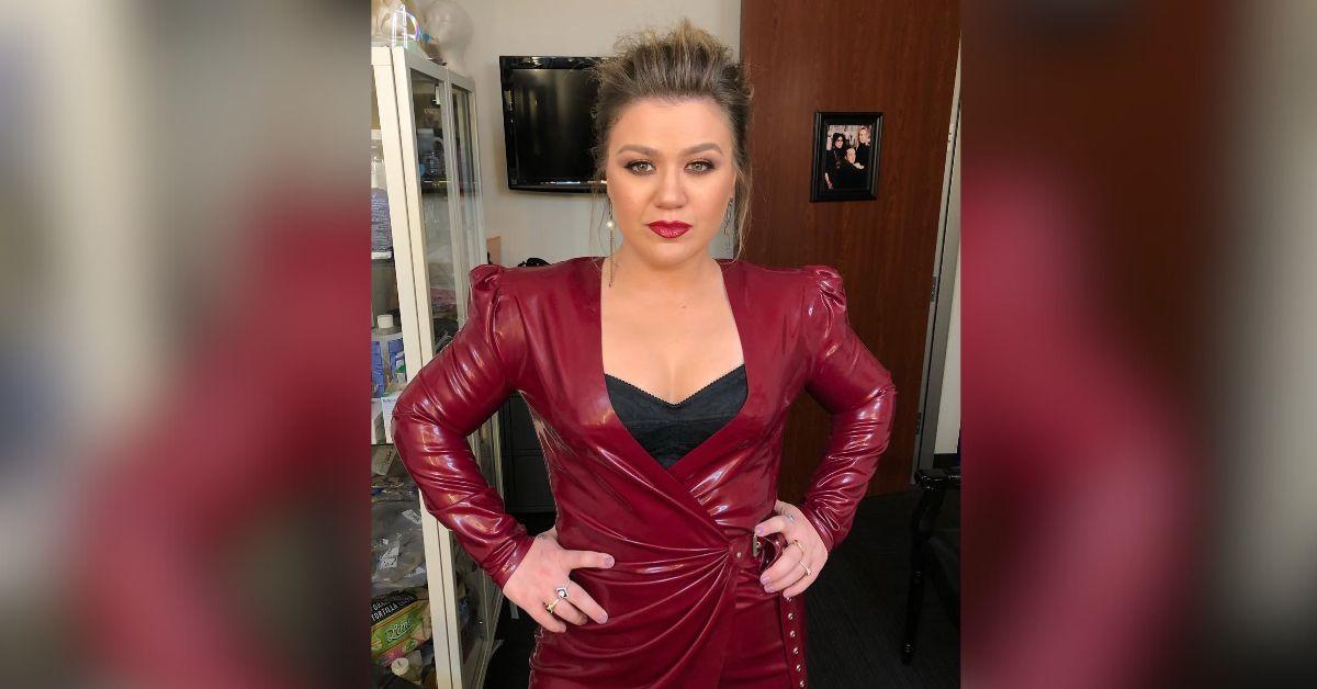 kelly clarkson not dating kids