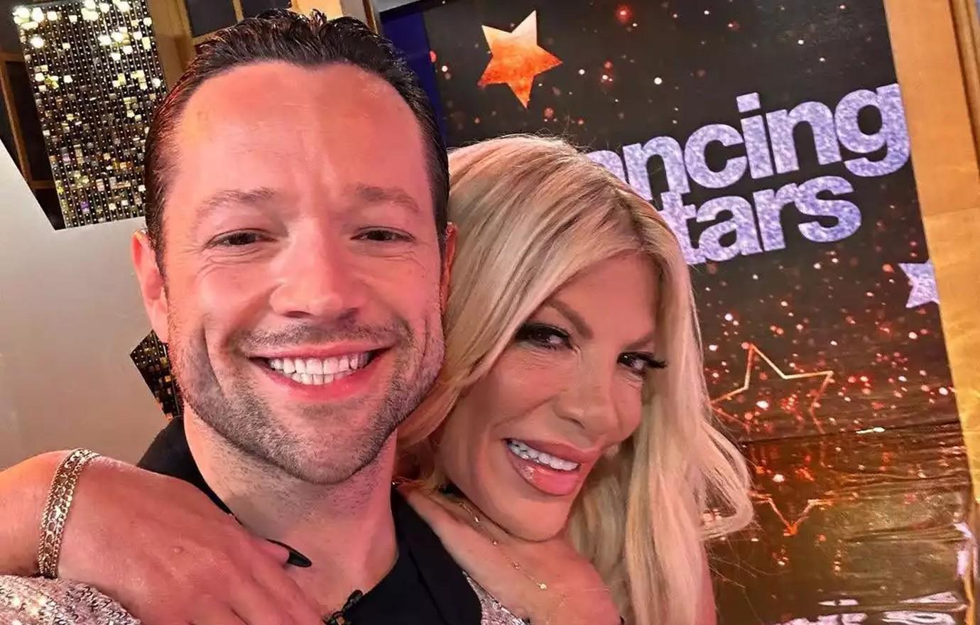 tori spelling says it will be hard to compete on dancing with the stars after shannen dohertys death pashapashkov ig