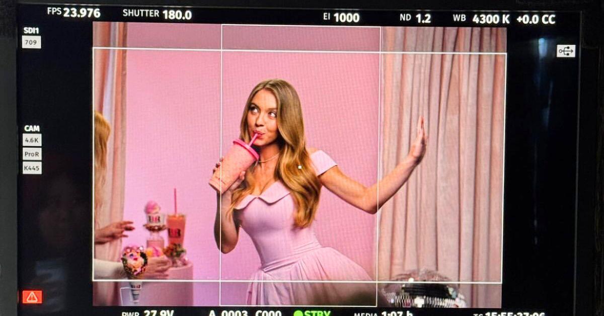sydney sweeney cleavage jeff bezos lauren sanchezs wedding venice photo