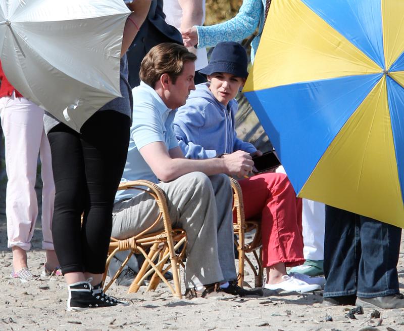 Katie Holmes &amp; Matthew Perry on a  Beach on set of &#8220;The Kennedys: After Camelot&#8221; in Toronto