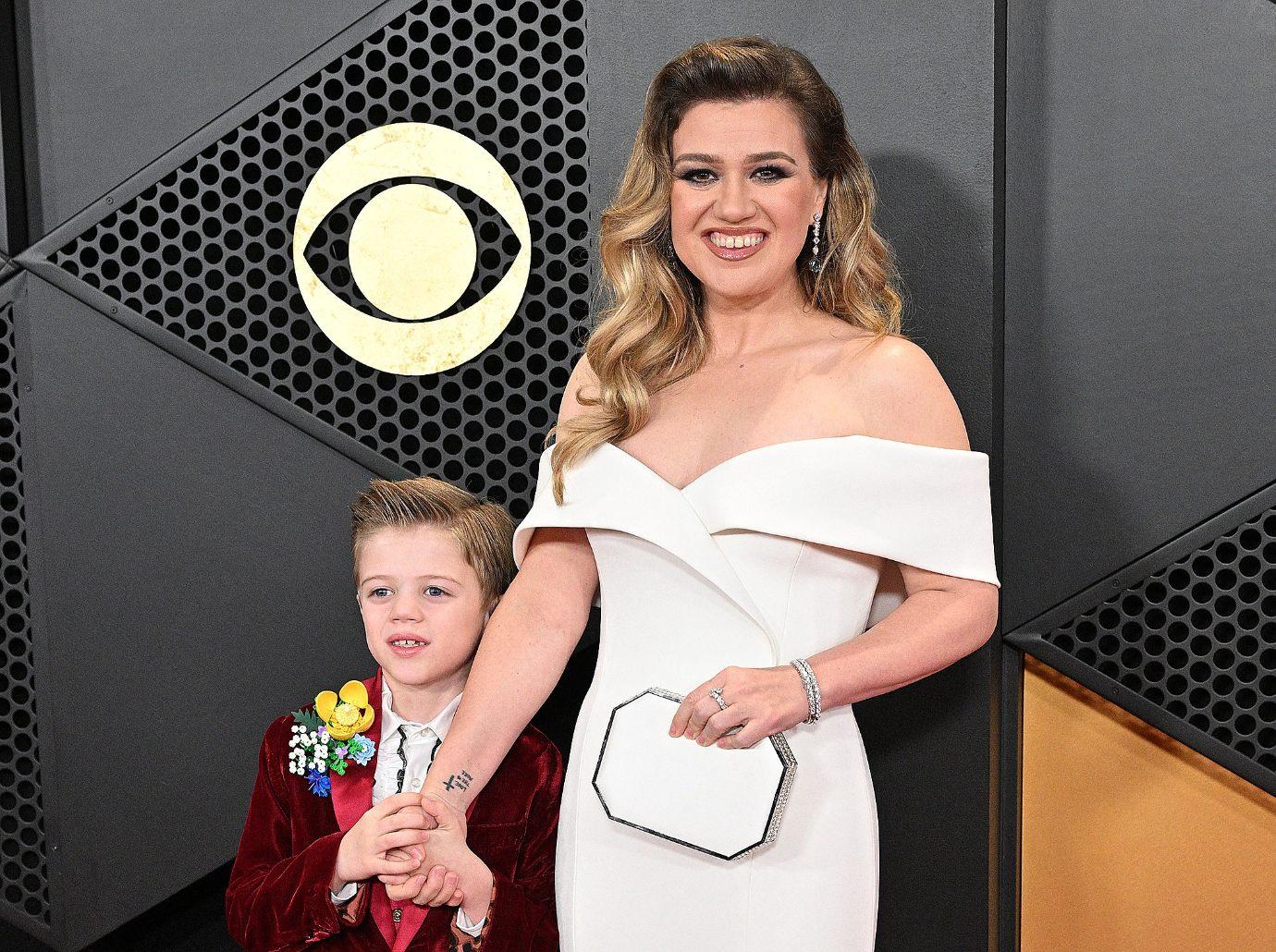 kelly clarkson open dating future after divorce