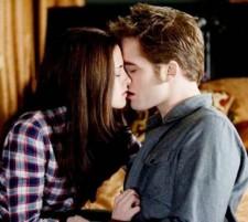 2010__03__okmagazine_eclipse still 225×201.jpg