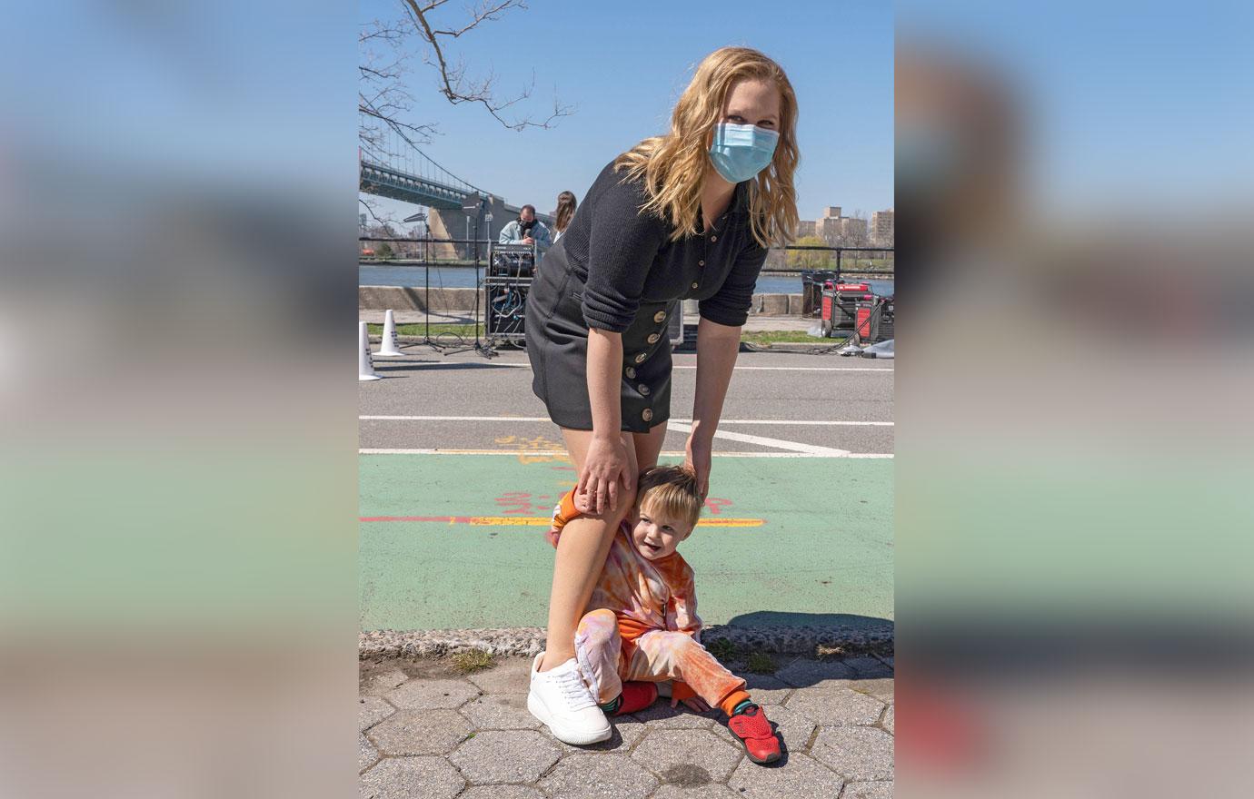 hp amy schumer performs standup comedy in astoria park