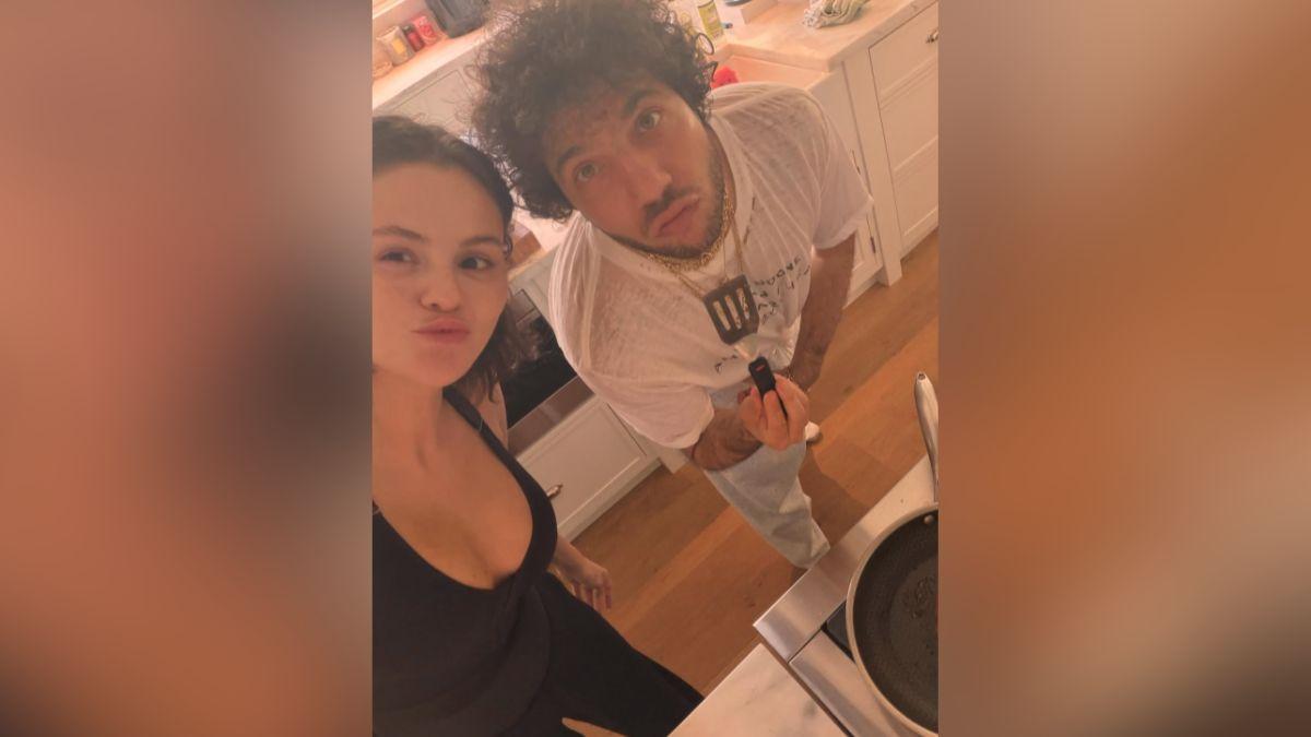 Image of Selena Gomez made breakfast with husband Benny Blanco.