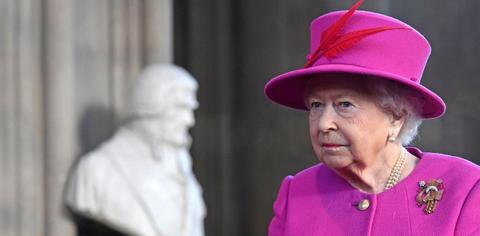 queen elizabeth left two letters days before dying