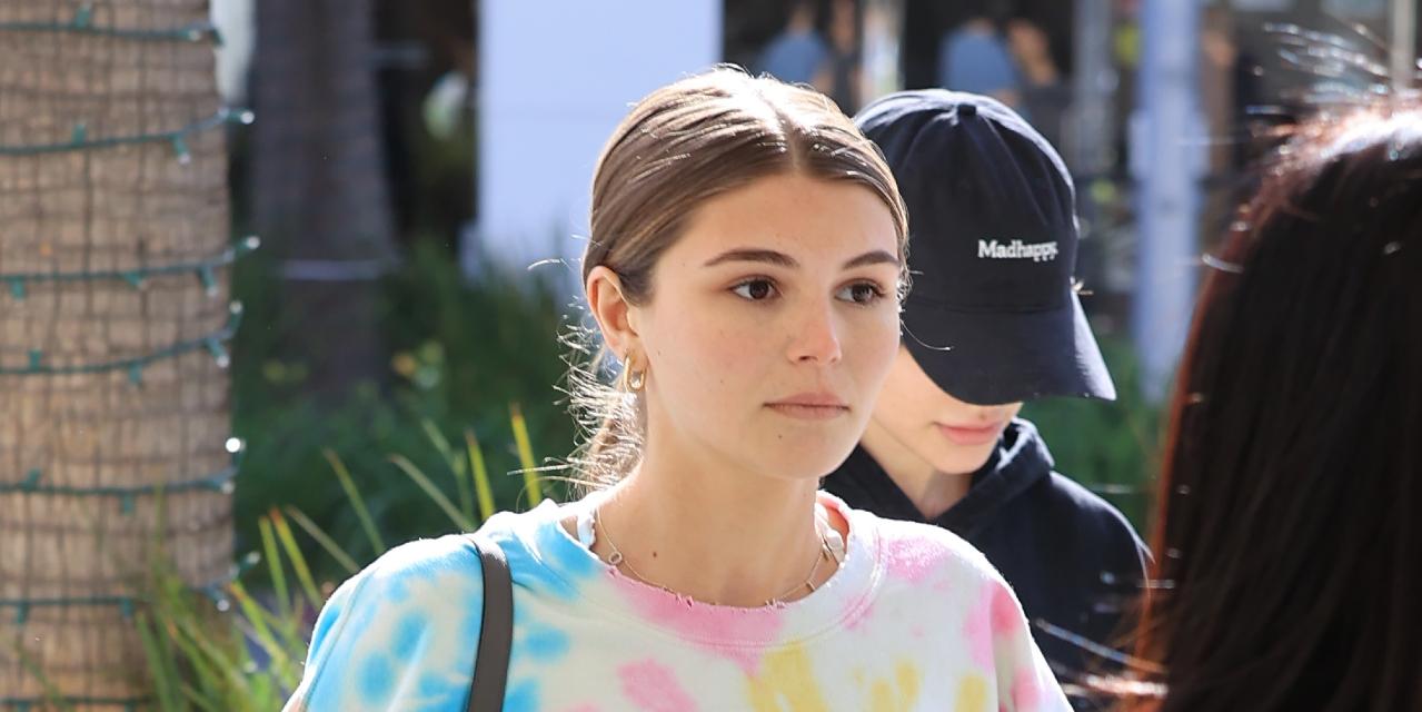 Olivia Jade Gianulli enjoys lunch in Beverly Hills