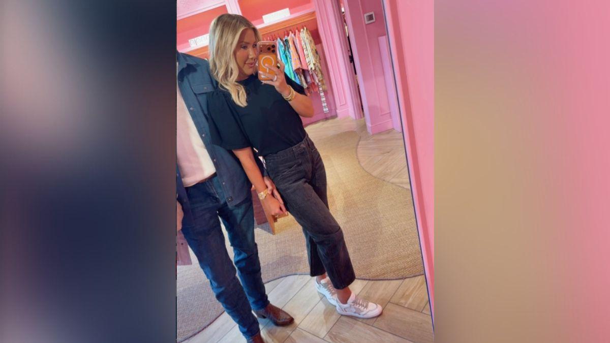 Photo of Savannah Chrisley posted a photo with her new boyfriend but kept his identity a secret.