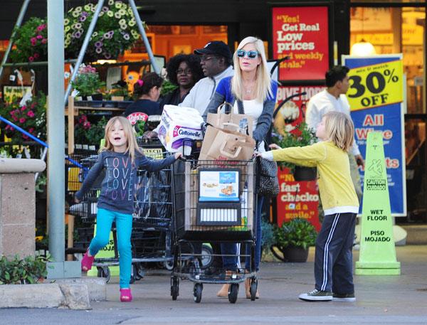 Tori Spelling Sued Amex Shopping Lawsuit Debt Broke Owes Money