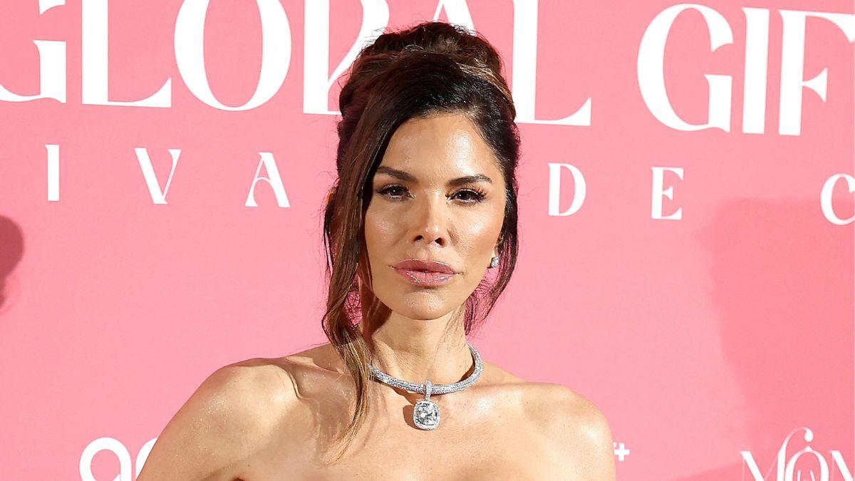 lauren sanchez life career before jeff bezos what to know