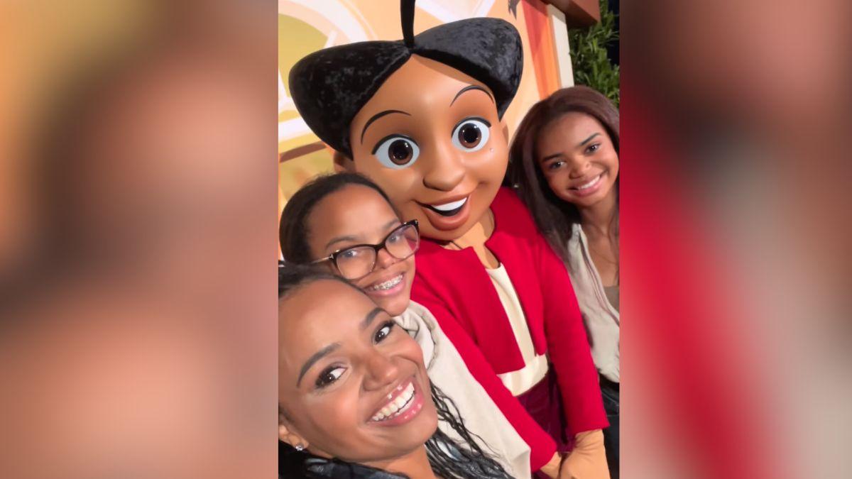 pic of Kyla Pratt & daughters. 