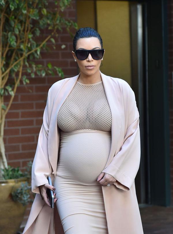 Kim kardashian baby breech 08