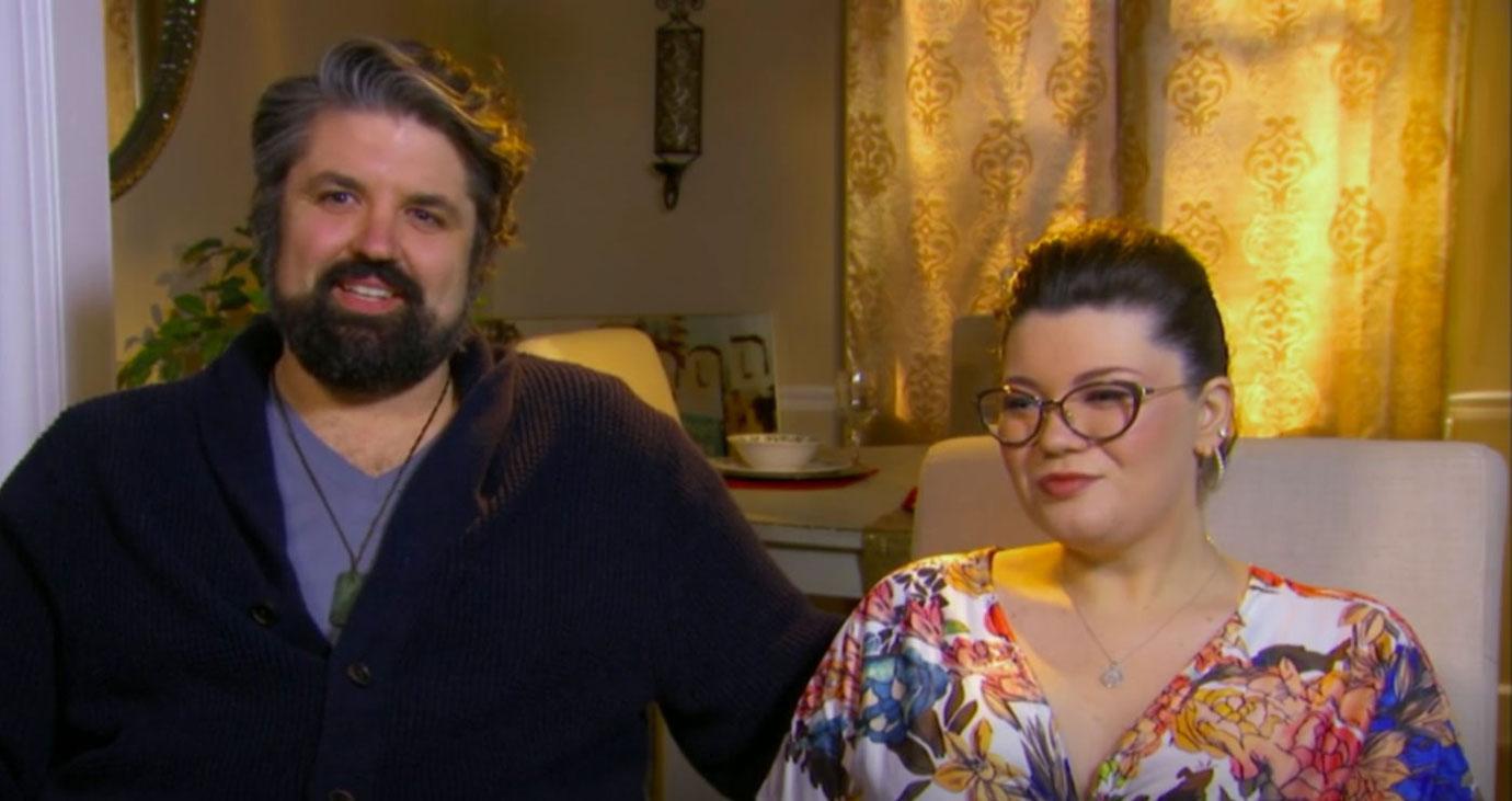 Amber Portwood And Andrew Glennon Sitting Down And Smiling