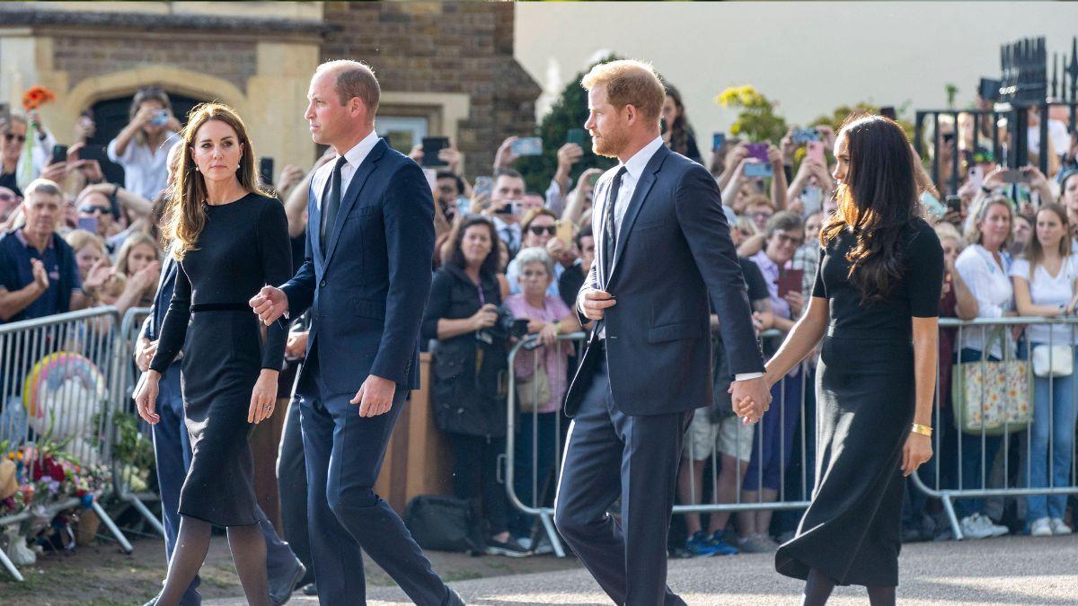 image of royal family 
