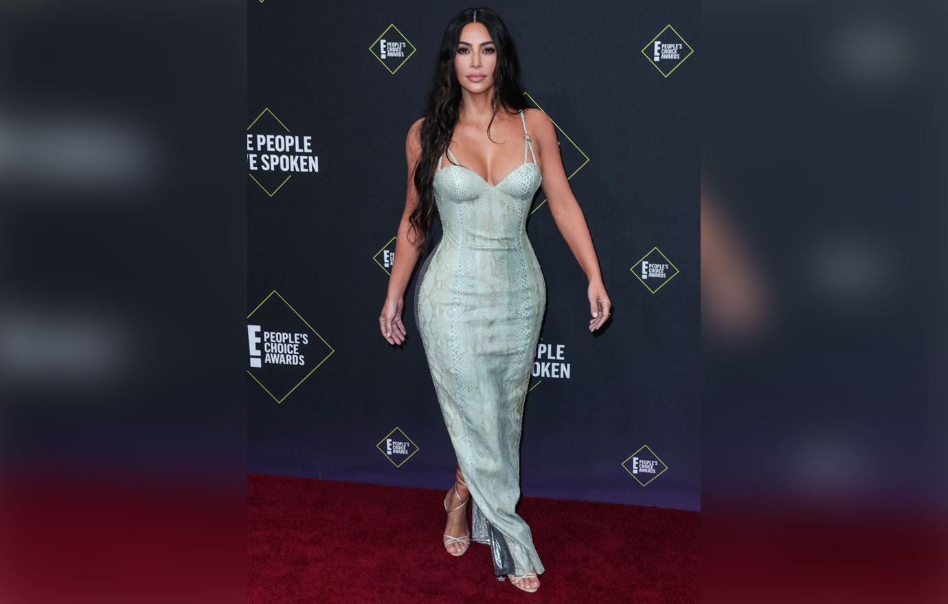 Kim Kardashian trademarks Kimono for shapewear and people aren't