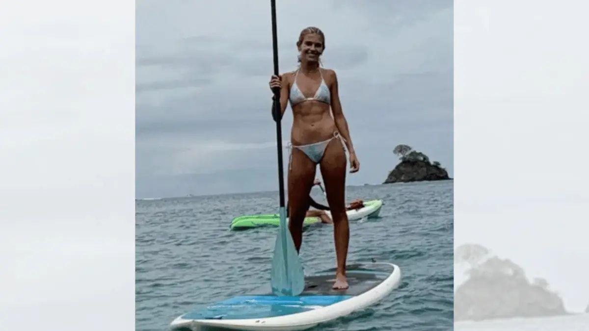 photo of The 19-year-old said she did ab exercises 'every single day for 6 months.'