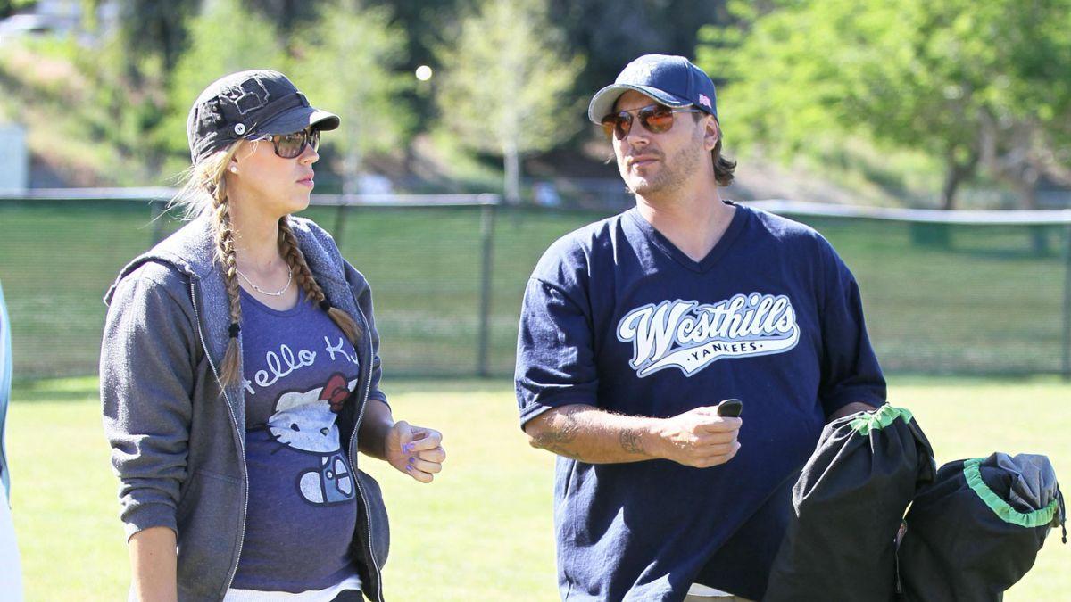 Image of Experts said the overlapping stories may reflect media timing rather than a direct feud.