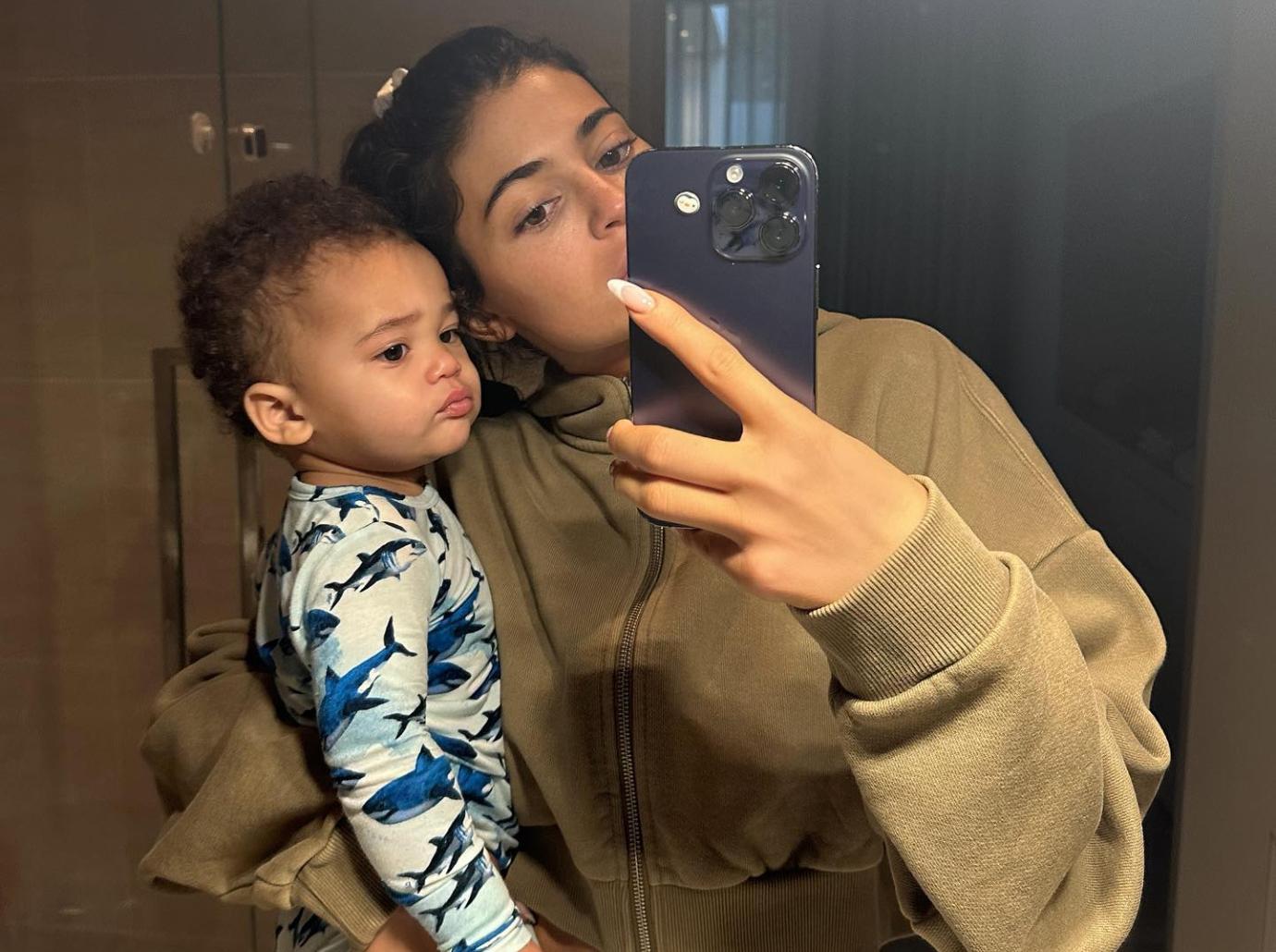 kylie jenner legally changes son aires name