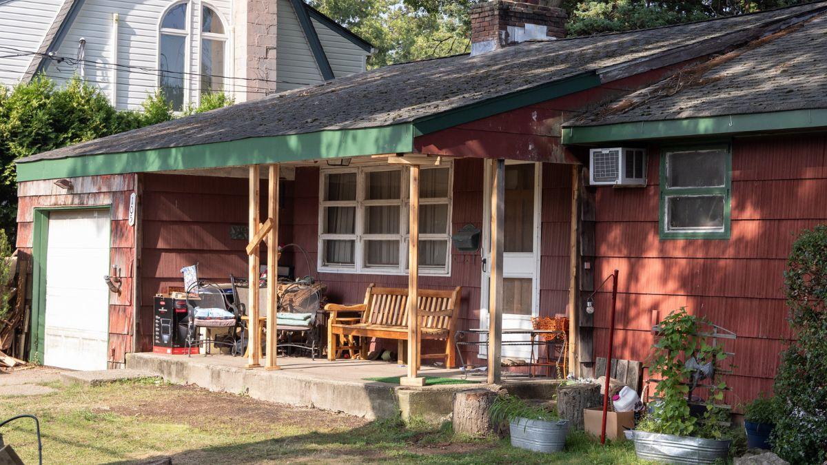 image of The married father-of-two lived in the same humble home in Massapequa Park nearly all his life.