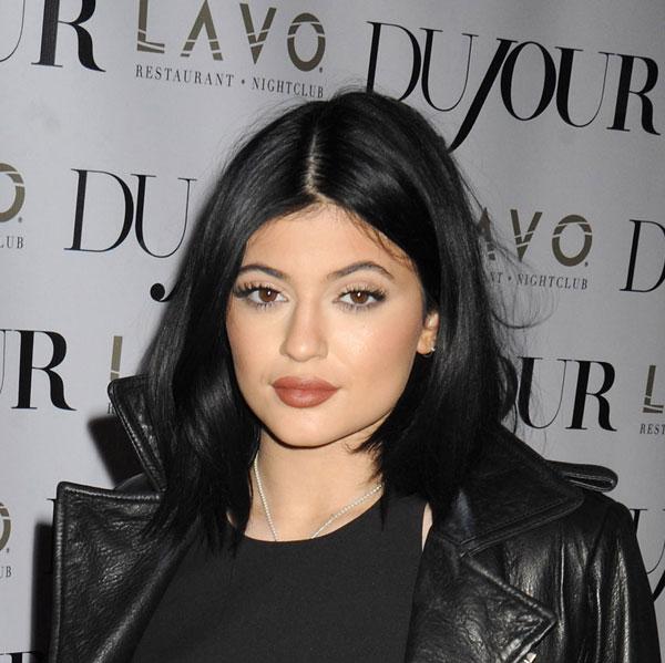 Kylie jenner face change transformation lips surgery before after 17 2015 10