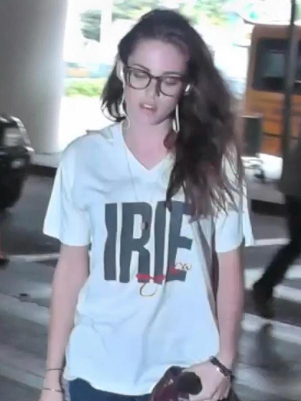 Kristen Stewart Wearing a Phillies Shirt - Crossing Broad